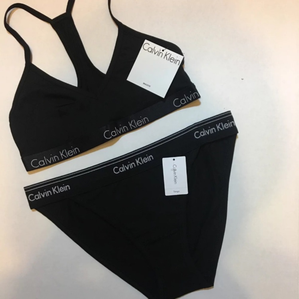 NWT Calvin Klein Set